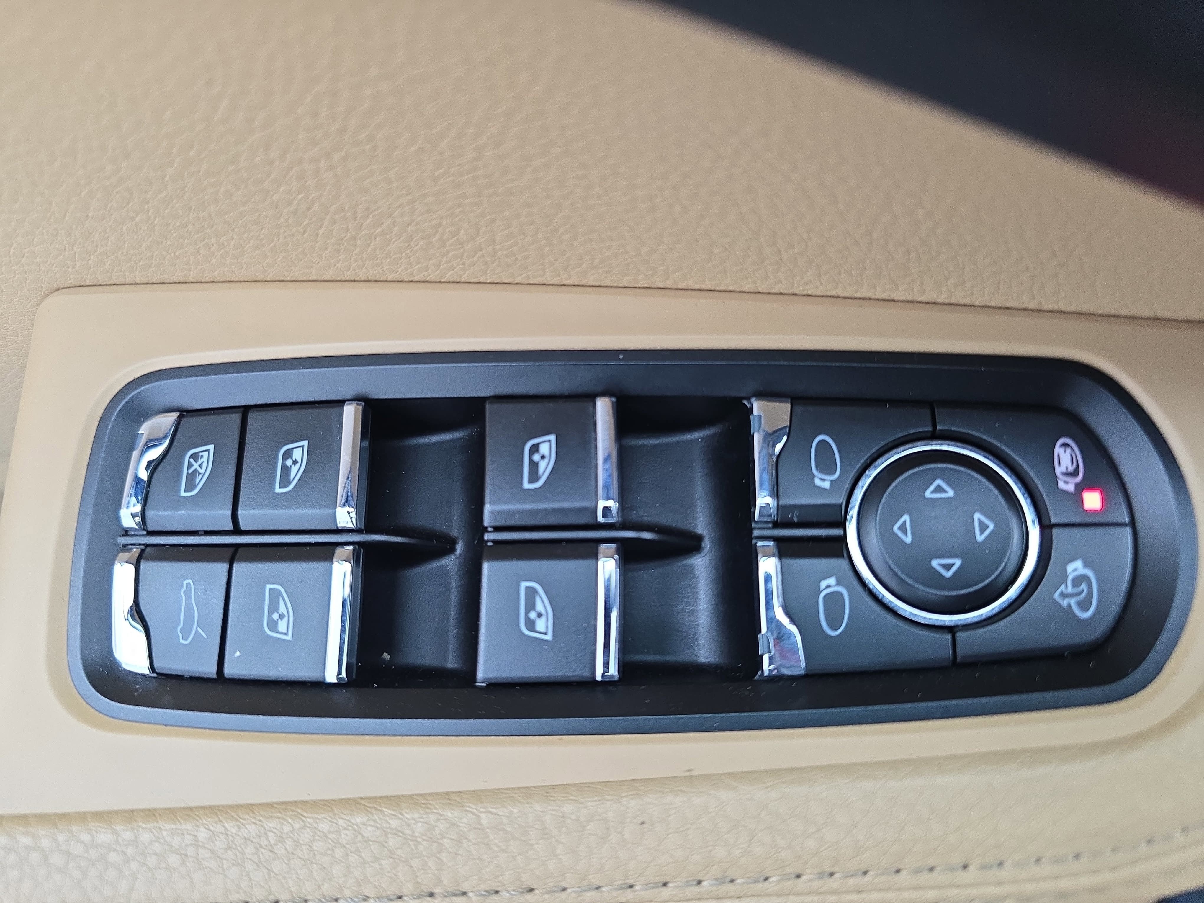 2018 Porsche Macan Base