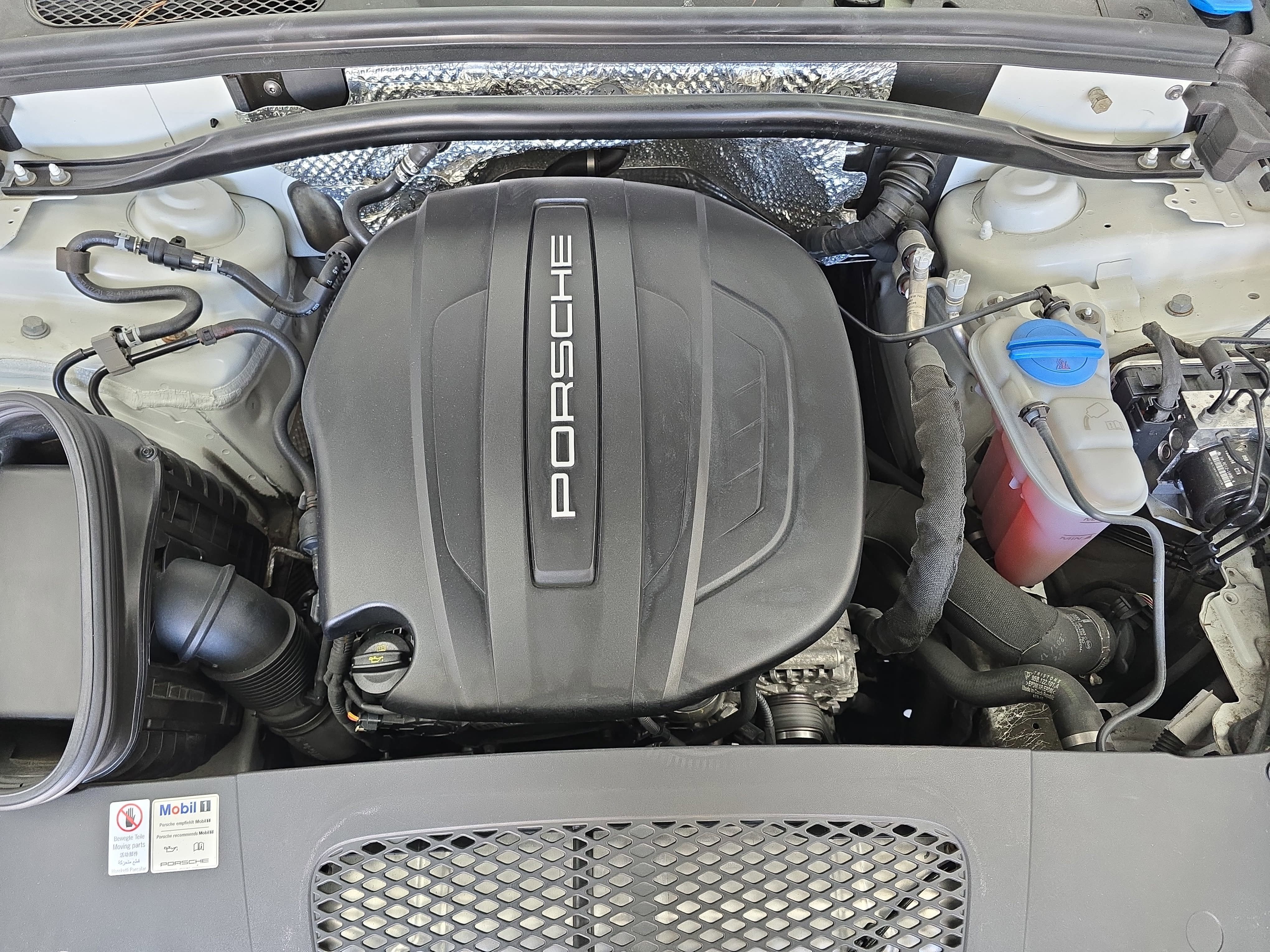 2018 Porsche Macan Base