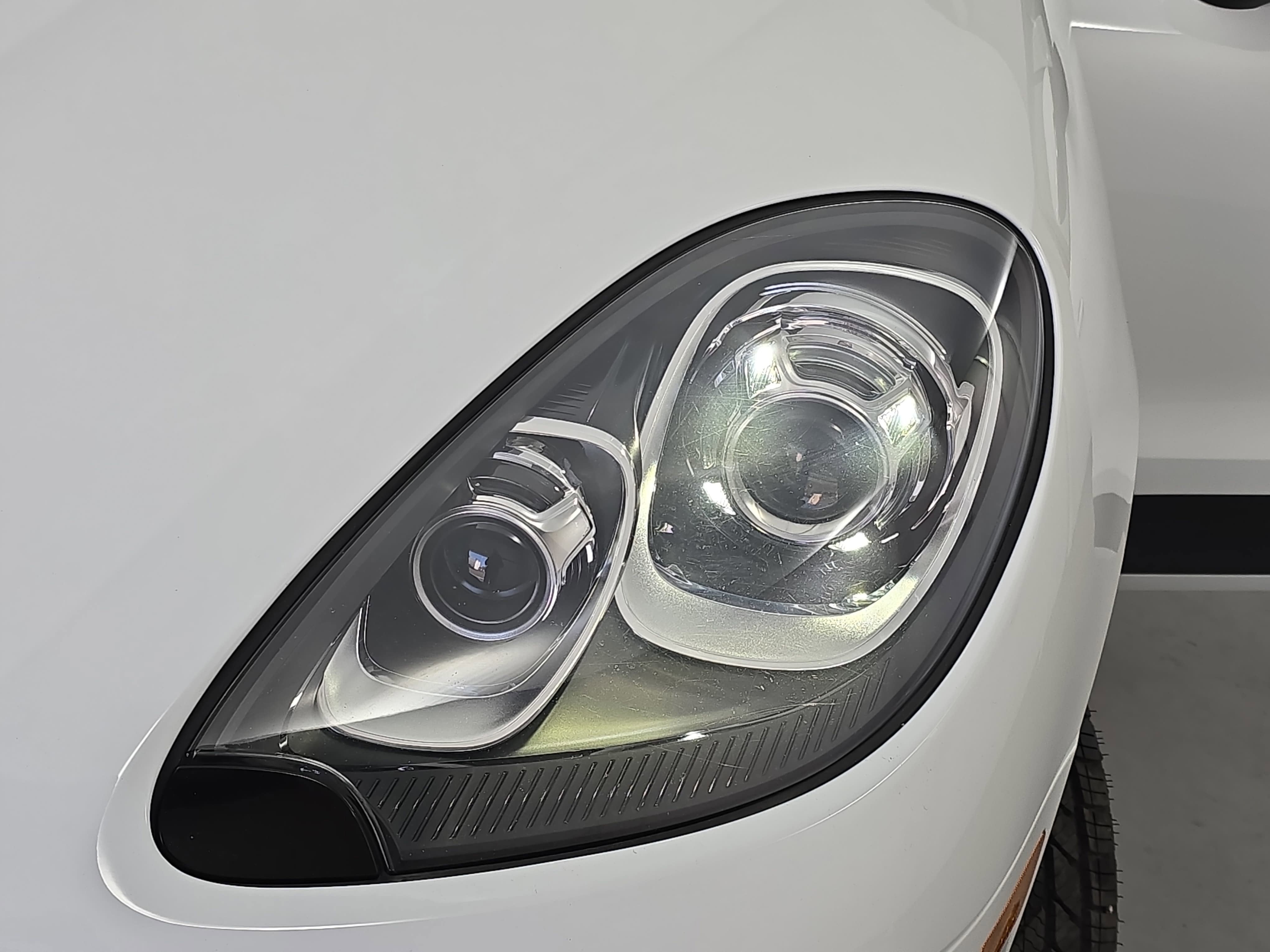 2018 Porsche Macan Base