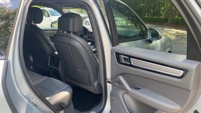 2020 Porsche Cayenne Base