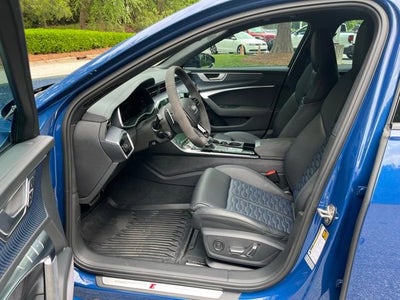 2024 Audi RS 6 Avant performance