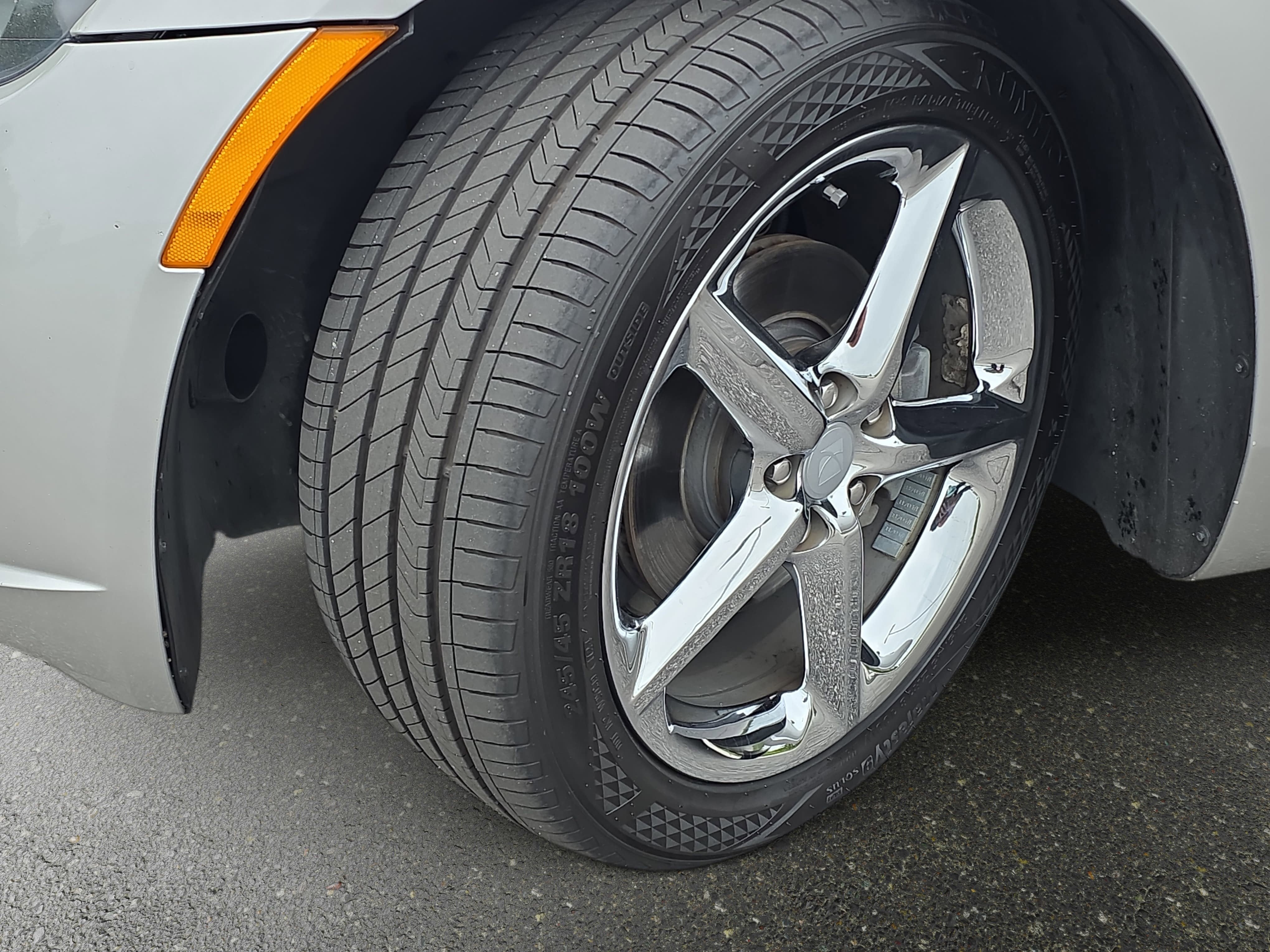 2007 Saturn Sky Red Line