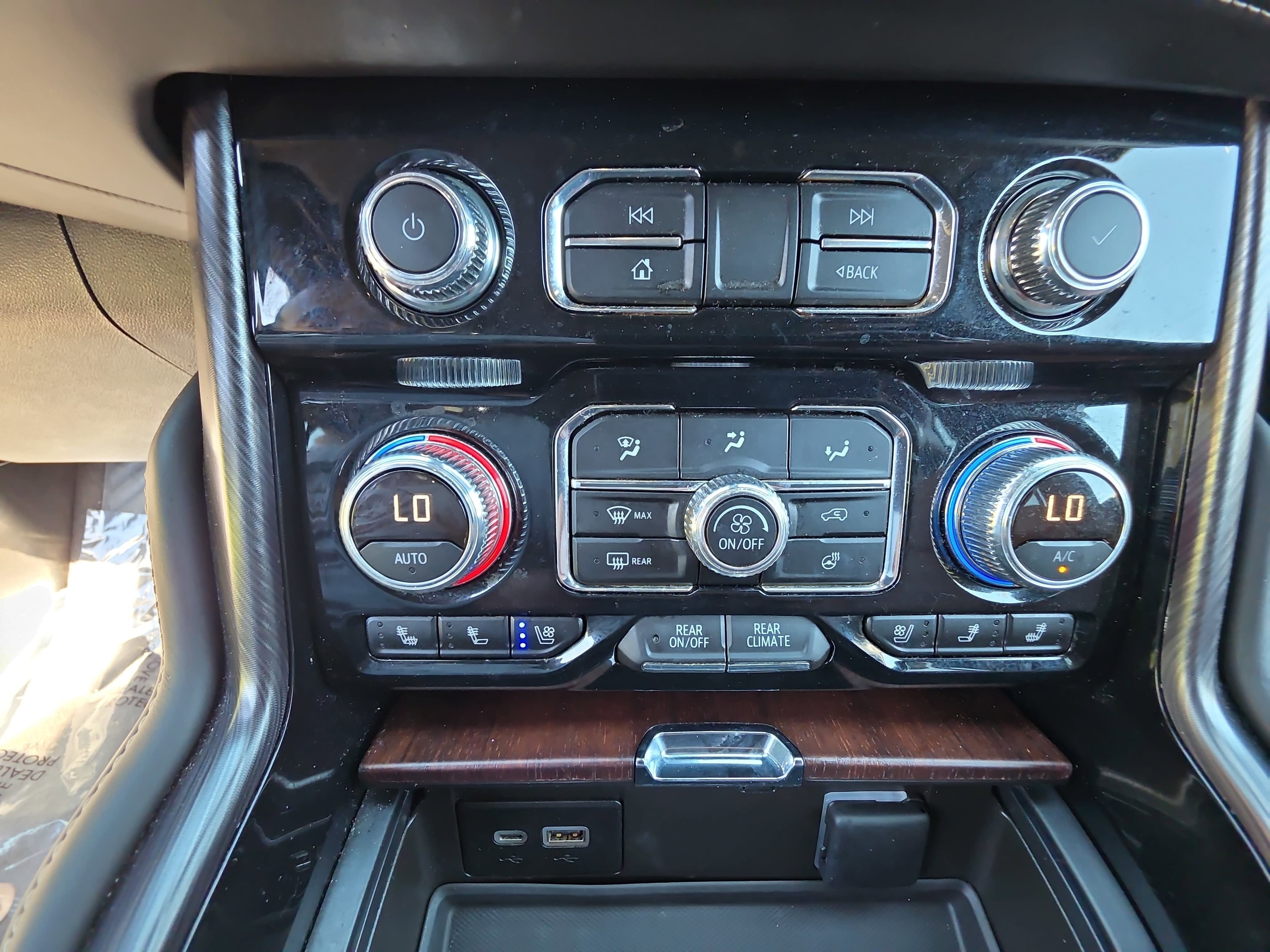 2023 GMC Yukon Denali Ultimate