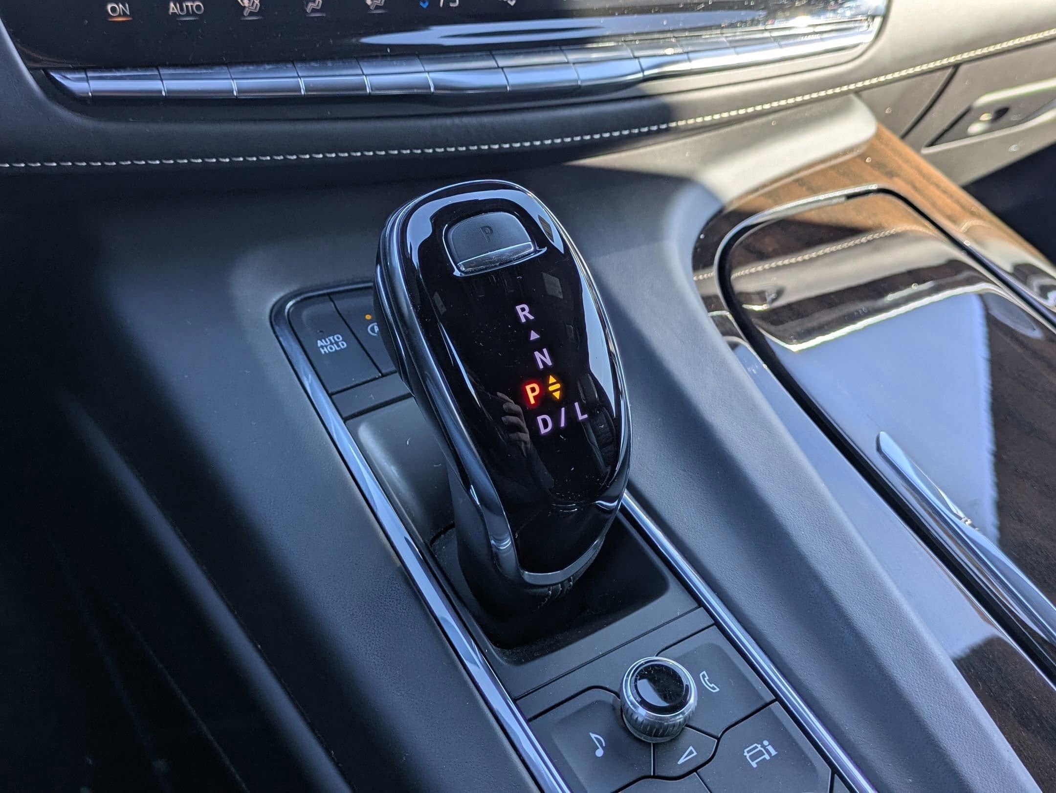 2023 Cadillac Escalade 4WD Sport Platinum