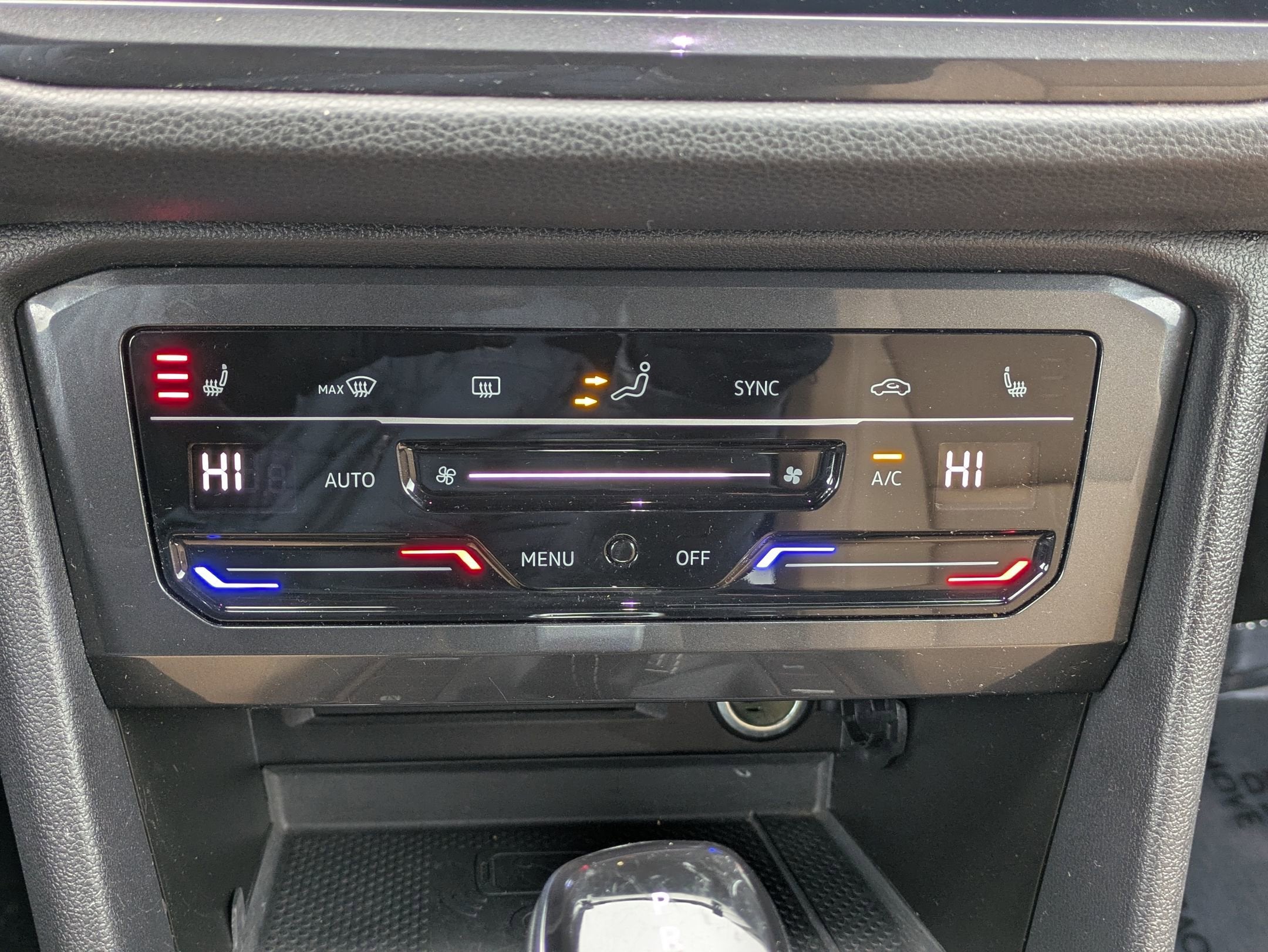 2023 Volkswagen Tiguan SE R-Line Black