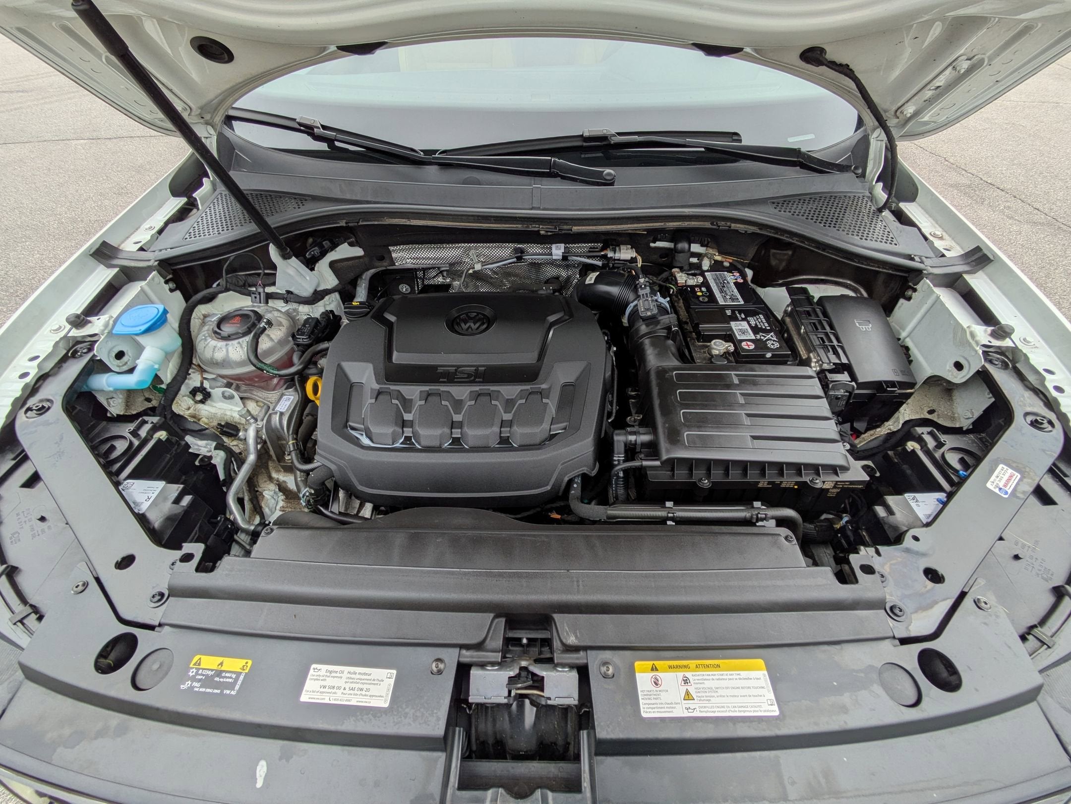 2023 Volkswagen Tiguan SE R-Line Black