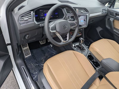 2023 Volkswagen Tiguan SE R-Line Black