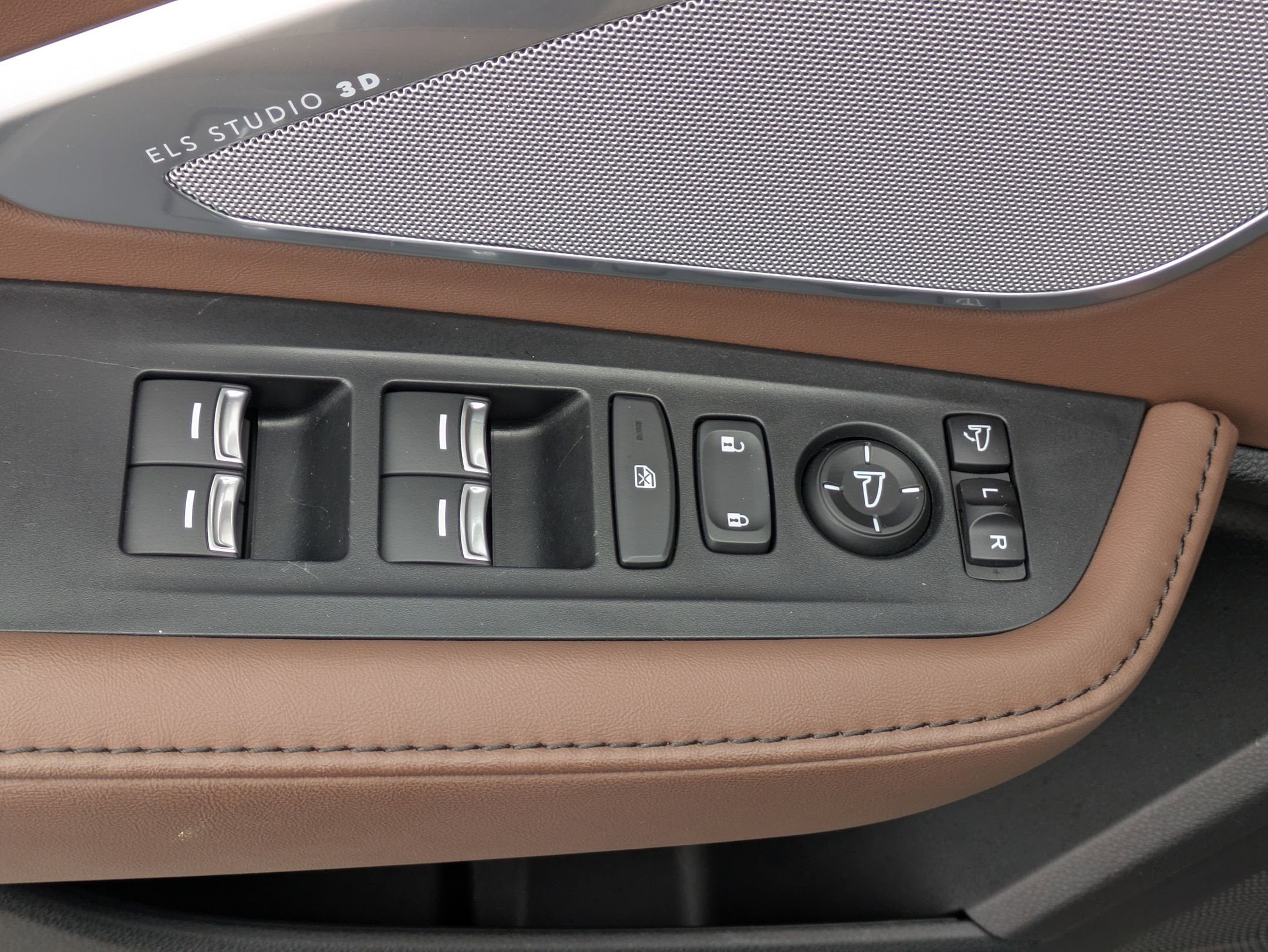 2023 Acura RDX w/Advance Package