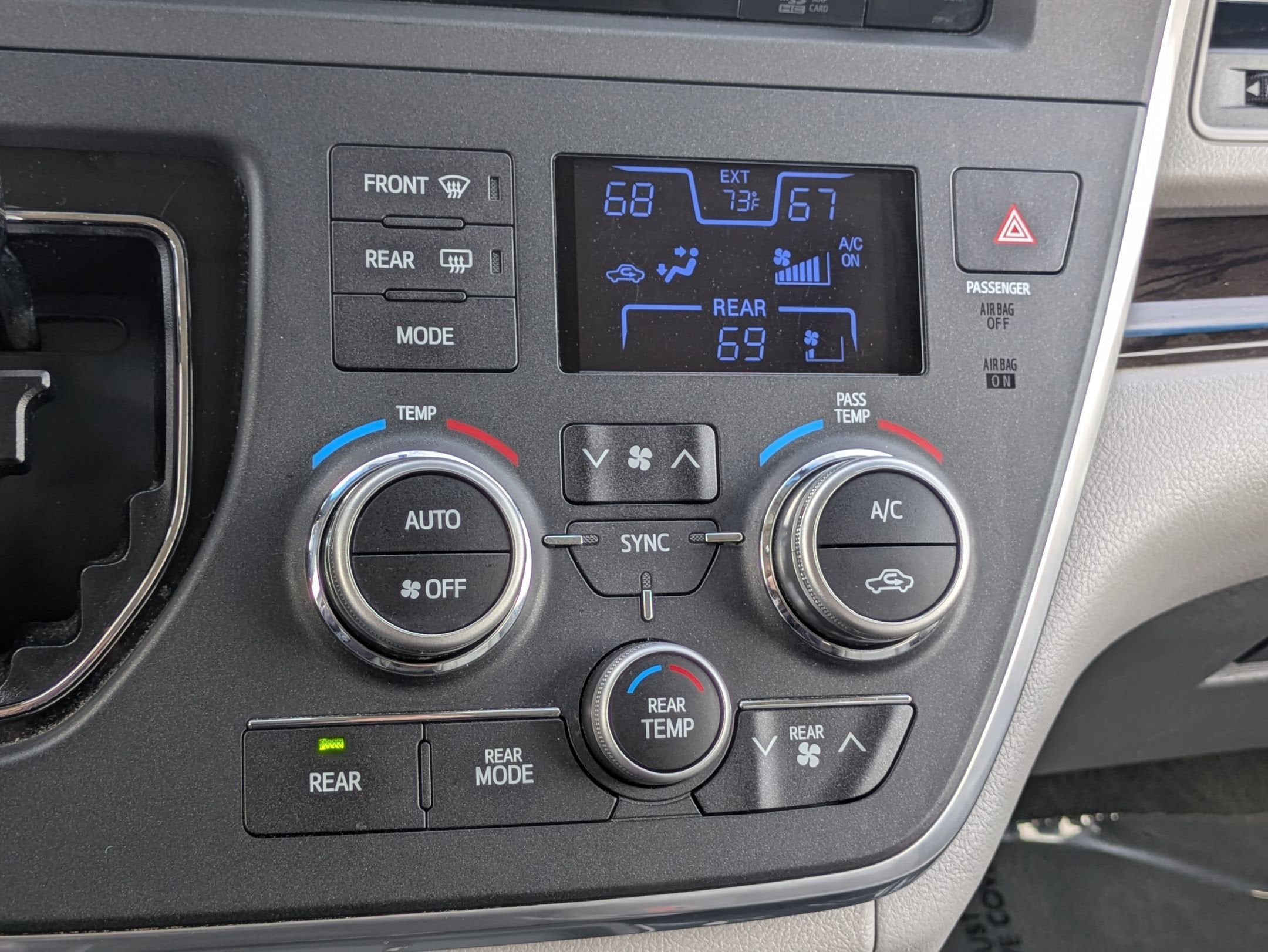 2016 Toyota Sienna XLE Premium