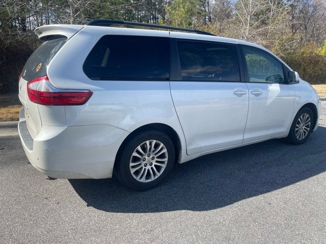 2016 Toyota Sienna XLE Premium