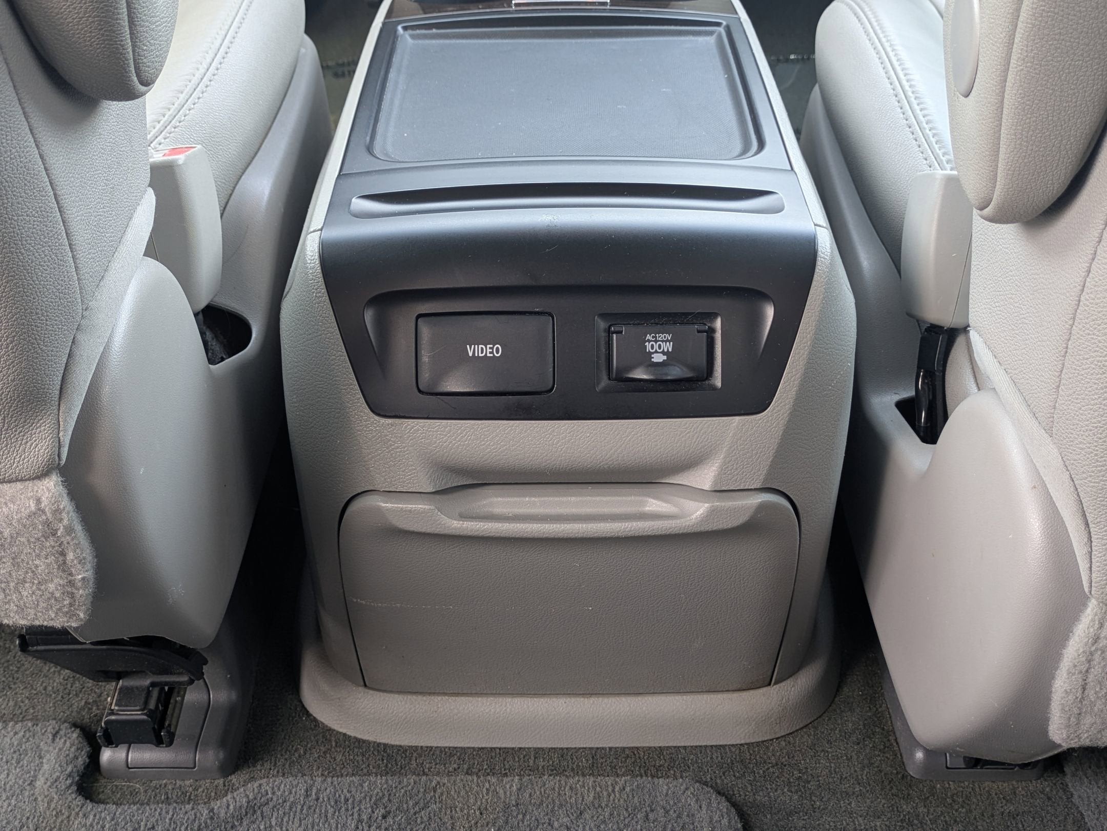 2016 Toyota Sienna XLE Premium