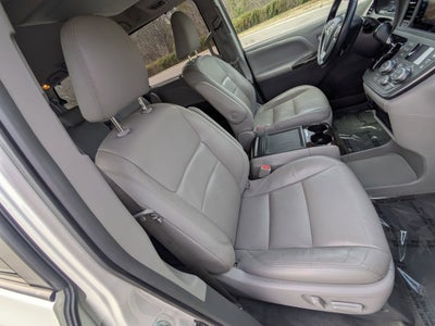 2016 Toyota Sienna XLE Premium
