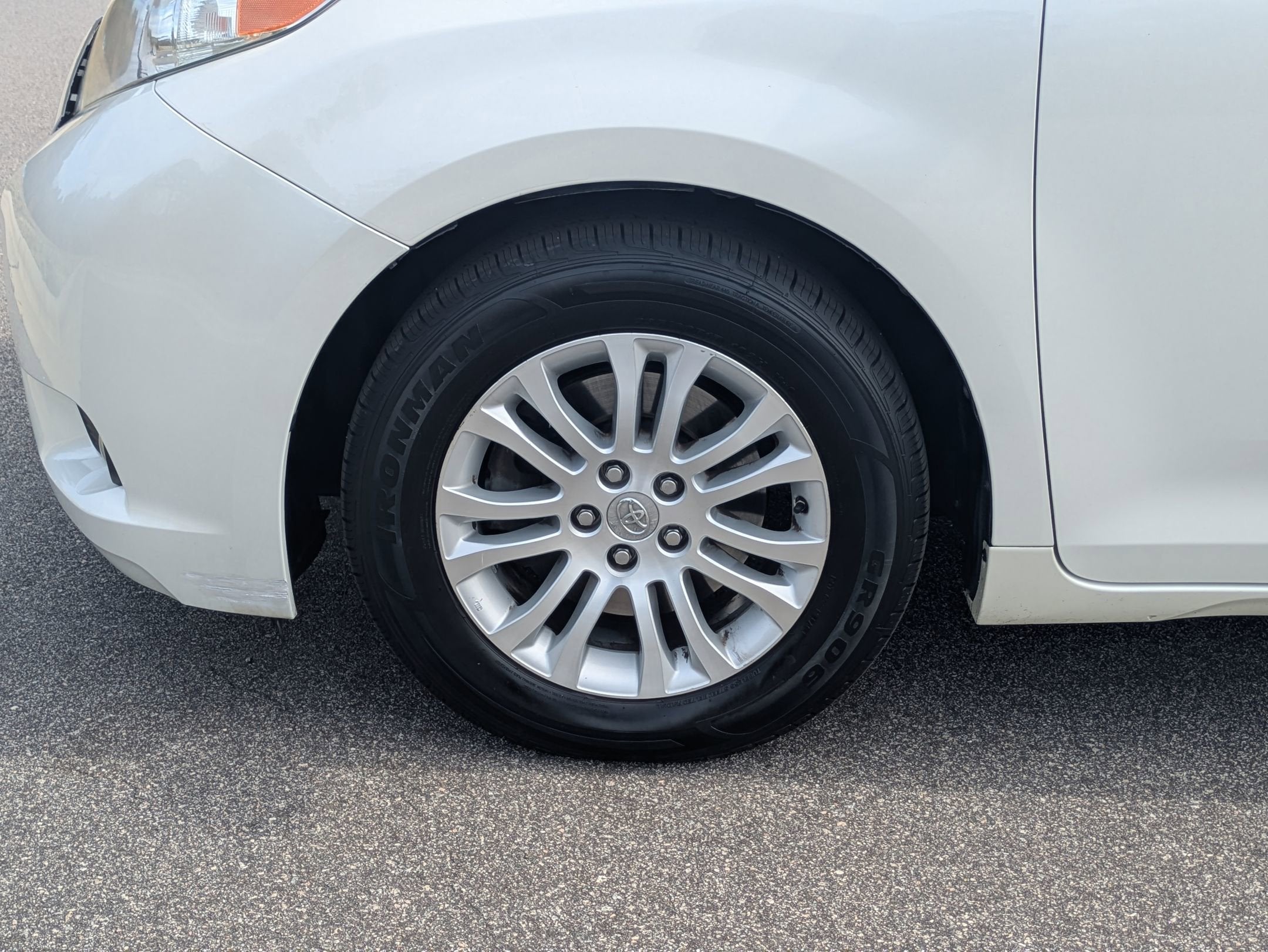 2016 Toyota Sienna XLE Premium