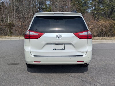 2016 Toyota Sienna XLE Premium