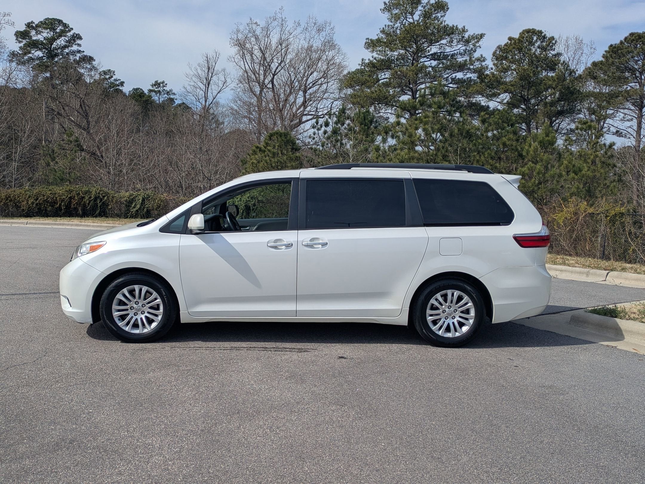 2016 Toyota Sienna XLE Premium