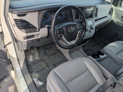 2016 Toyota Sienna XLE Premium
