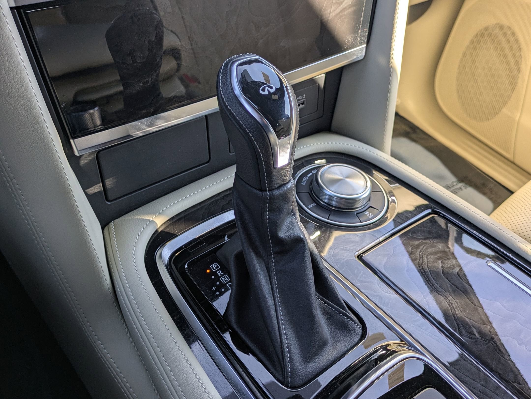 2023 INFINITI QX80 SENSORY