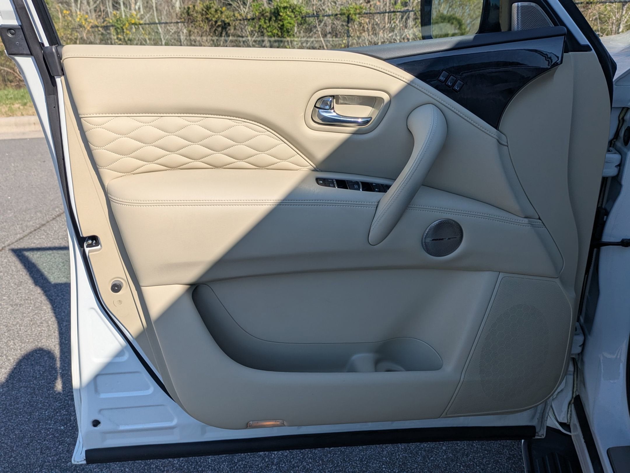 2023 INFINITI QX80 SENSORY