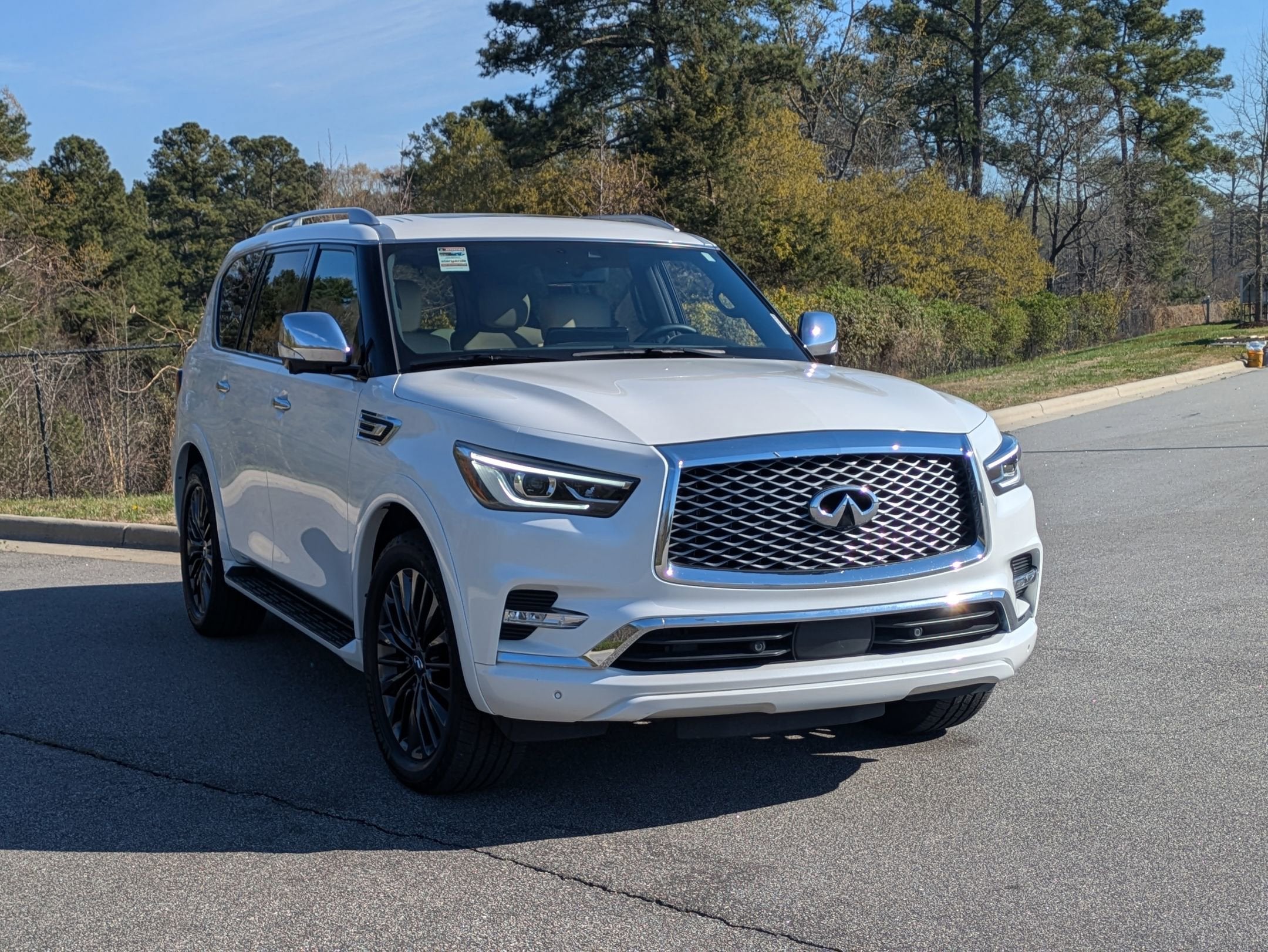 2023 INFINITI QX80 SENSORY