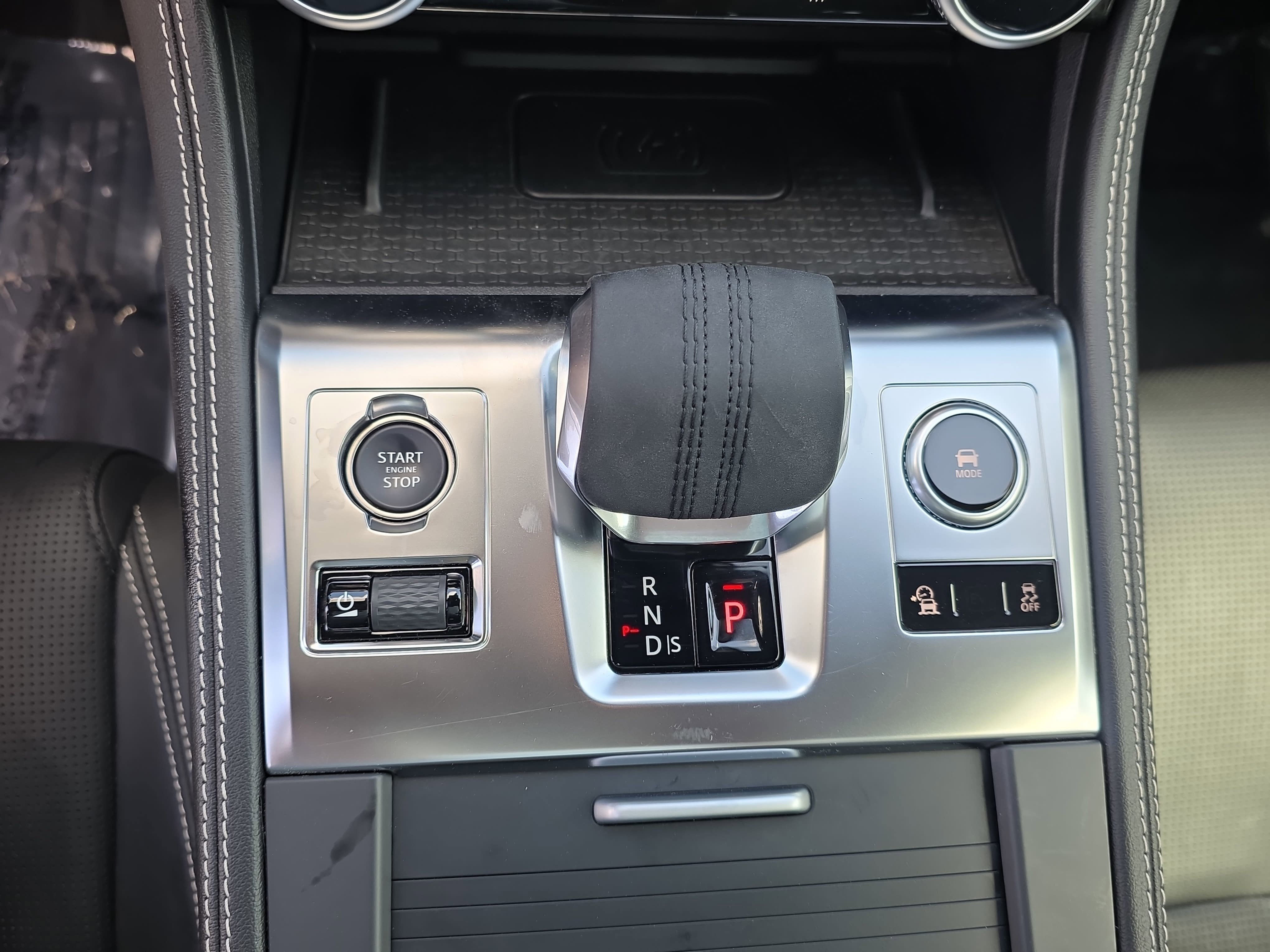 2025 Jaguar F-PACE R-Dynamic S