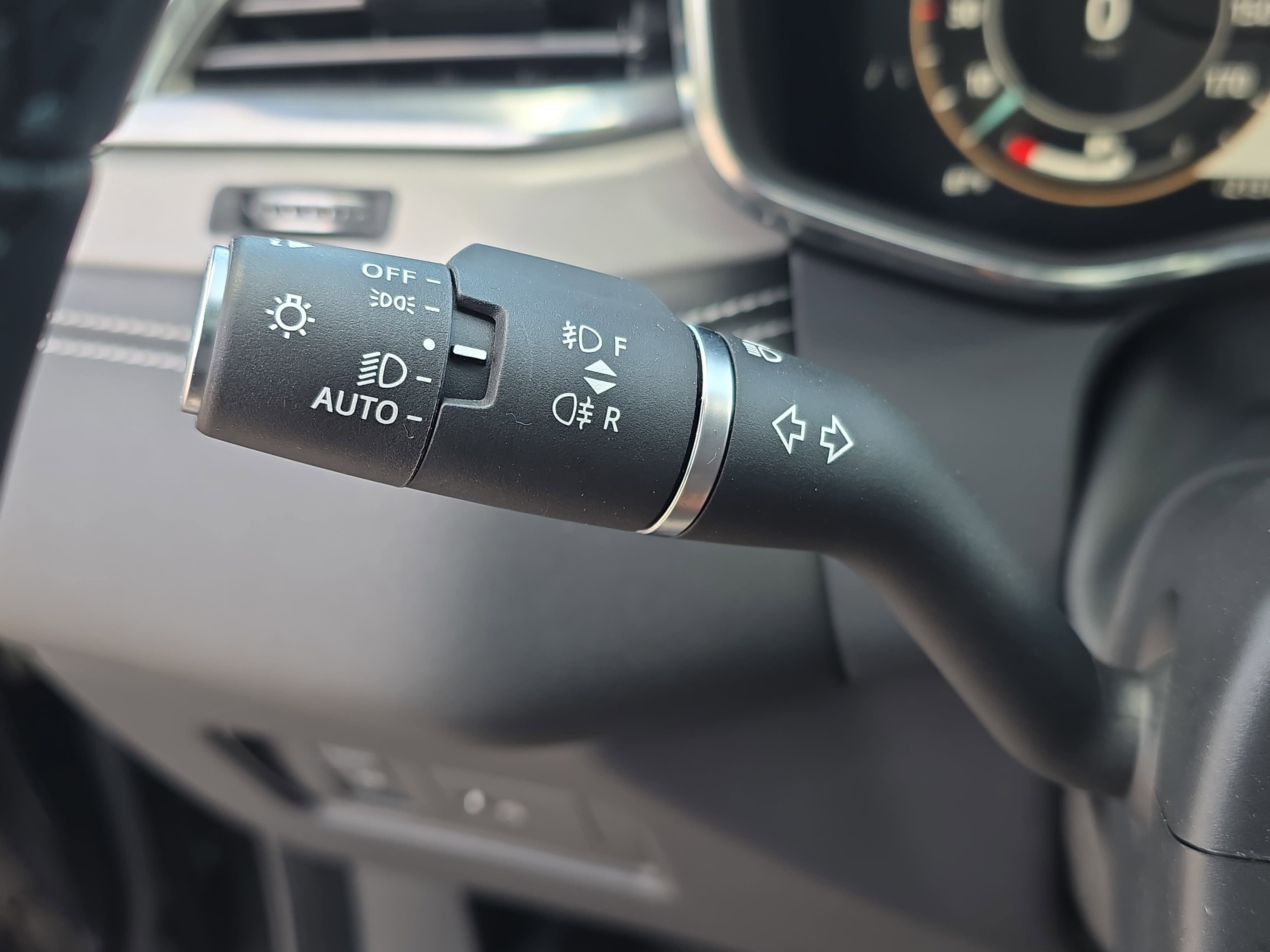 2025 Jaguar F-PACE R-Dynamic S