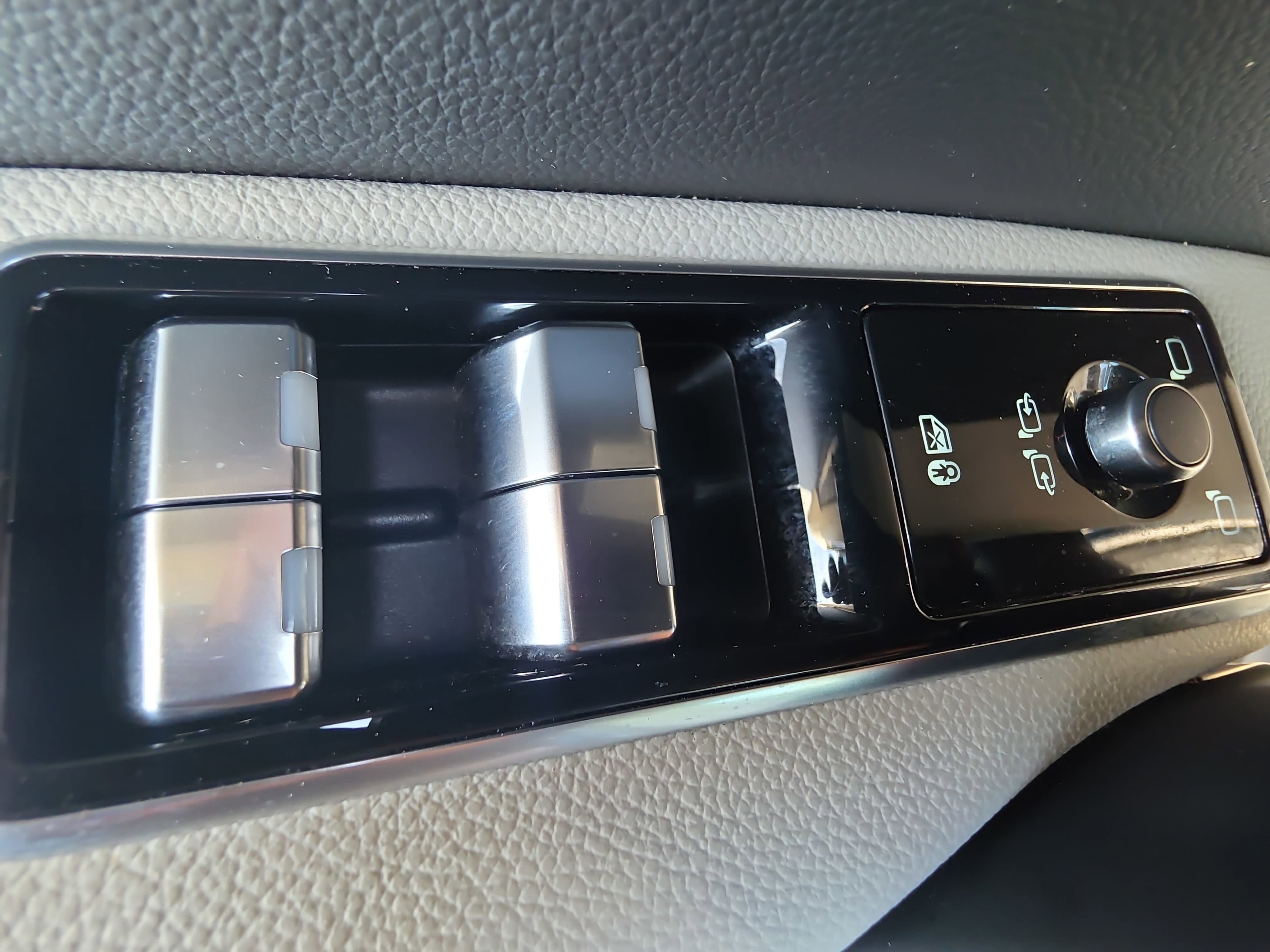 2025 Jaguar F-PACE R-Dynamic S