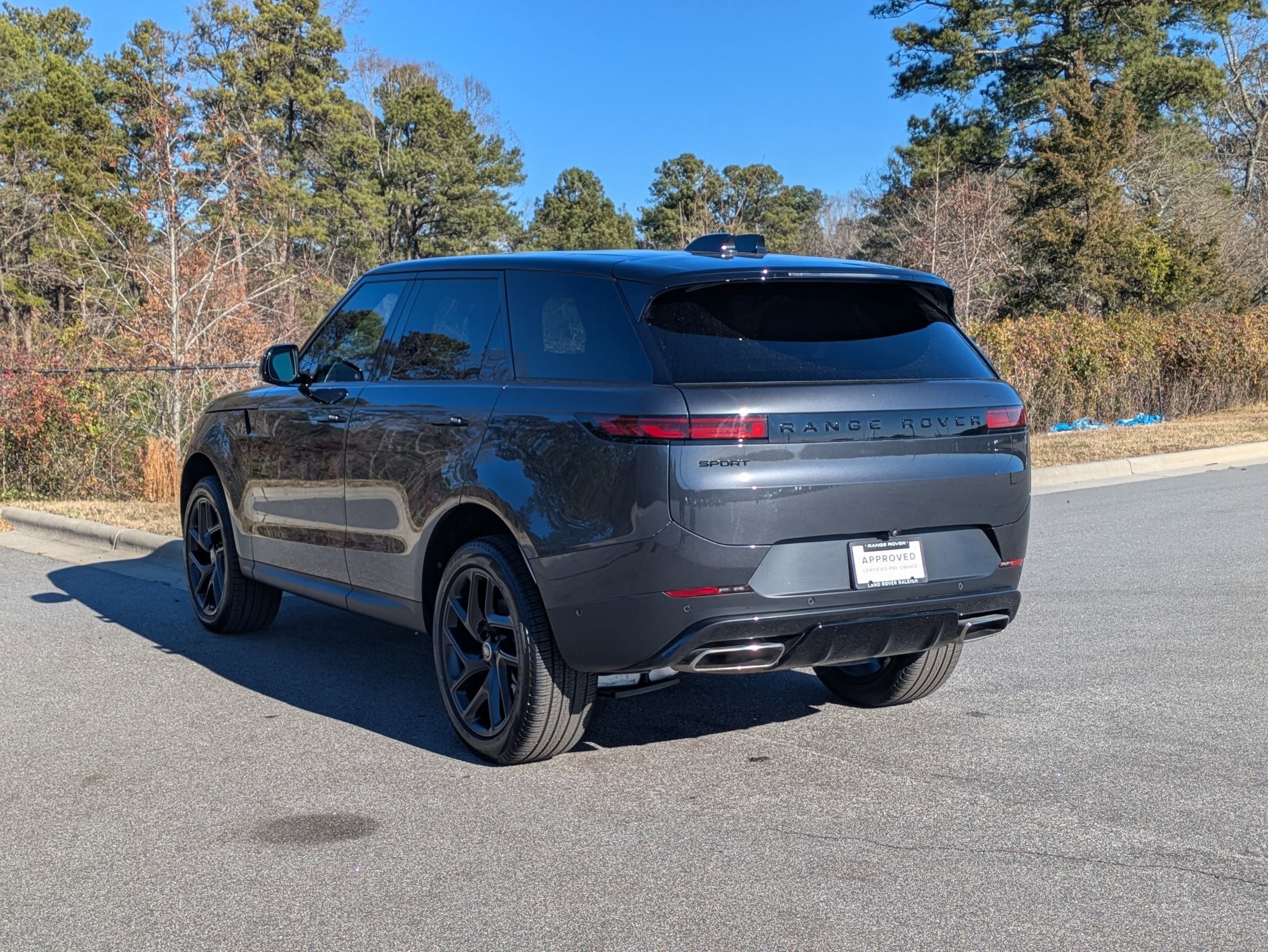 2025 Land Rover Range Rover Sport SE