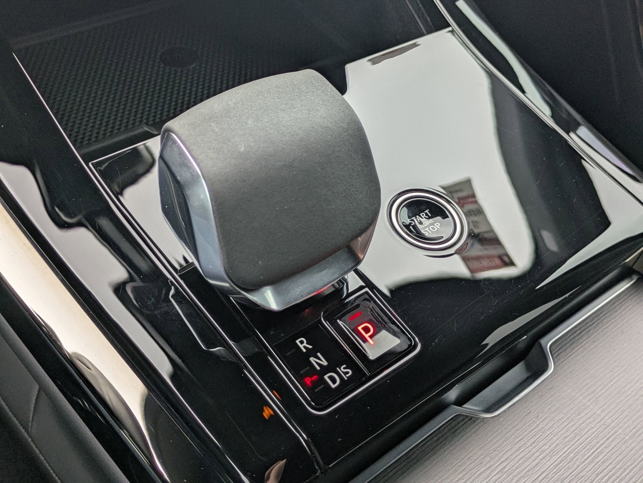 2024 Land Rover Range Rover Sport SE