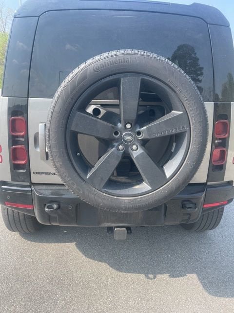 2024 Land Rover Defender X-Dynamic SE