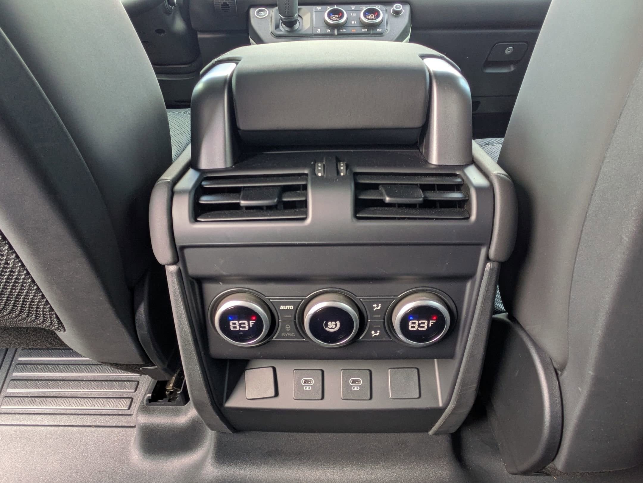 2024 Land Rover Defender X-Dynamic SE