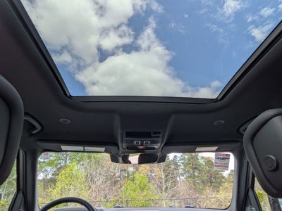 2024 Land Rover Defender X-Dynamic SE