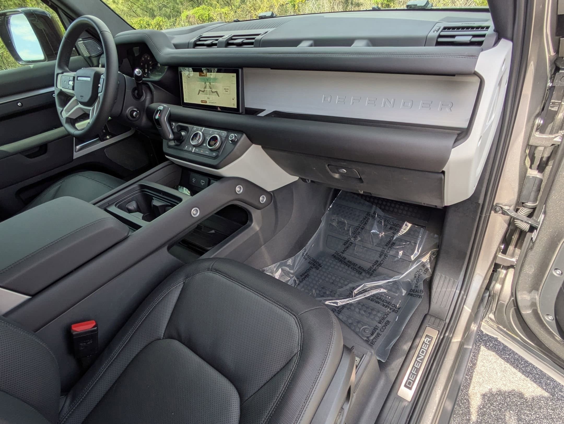 2024 Land Rover Defender X-Dynamic SE