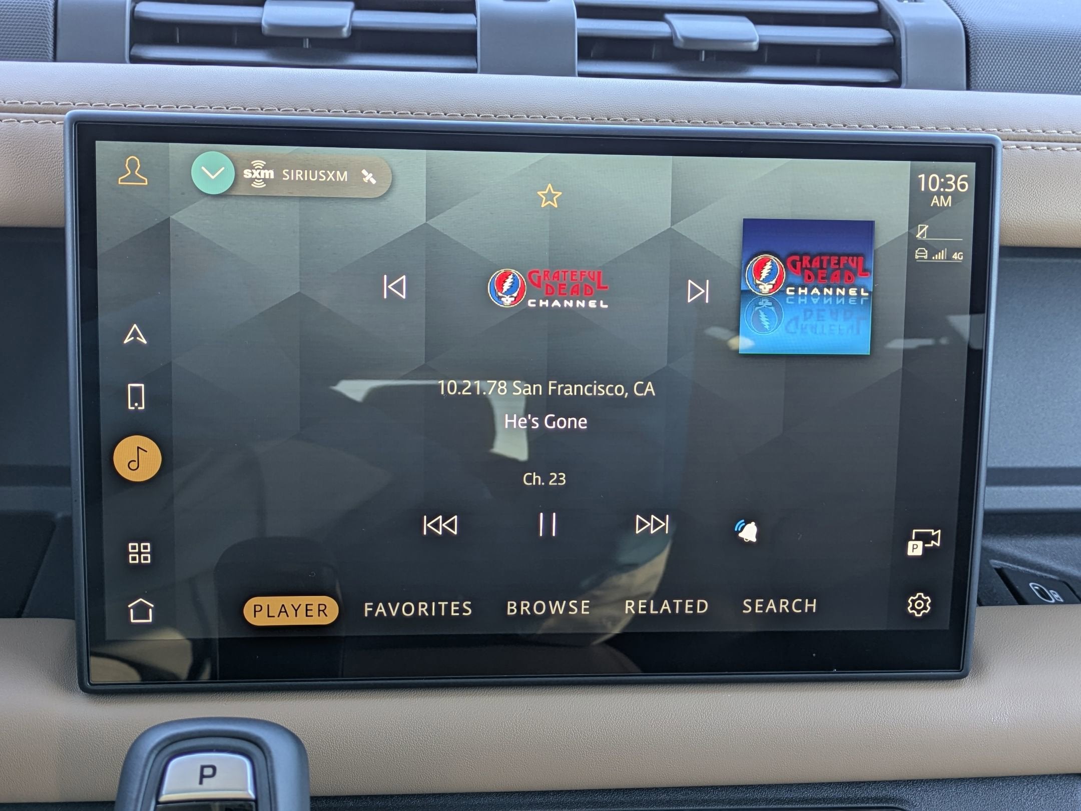 2025 Land Rover Defender X-Dynamic SE