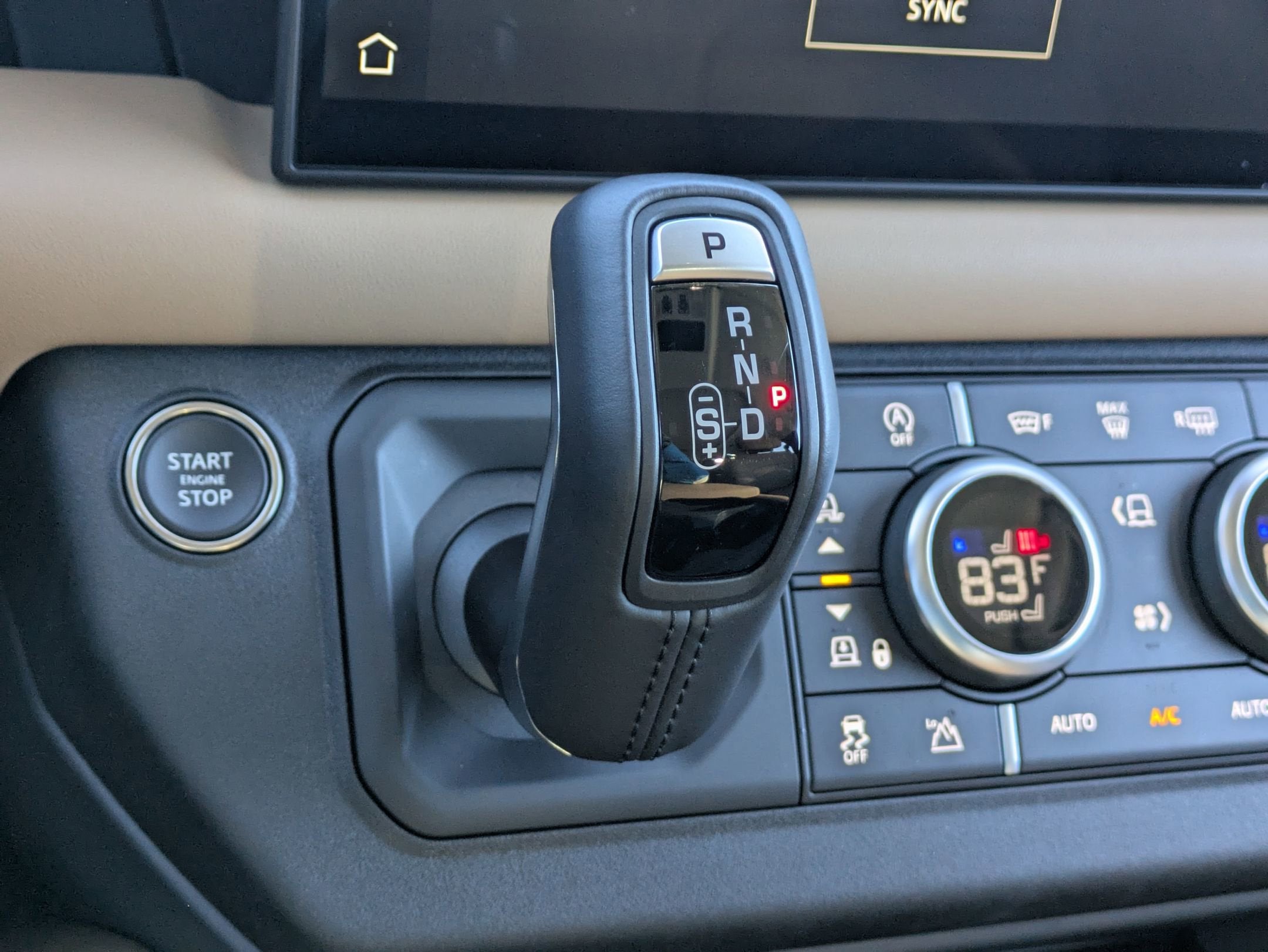 2025 Land Rover Defender X-Dynamic SE