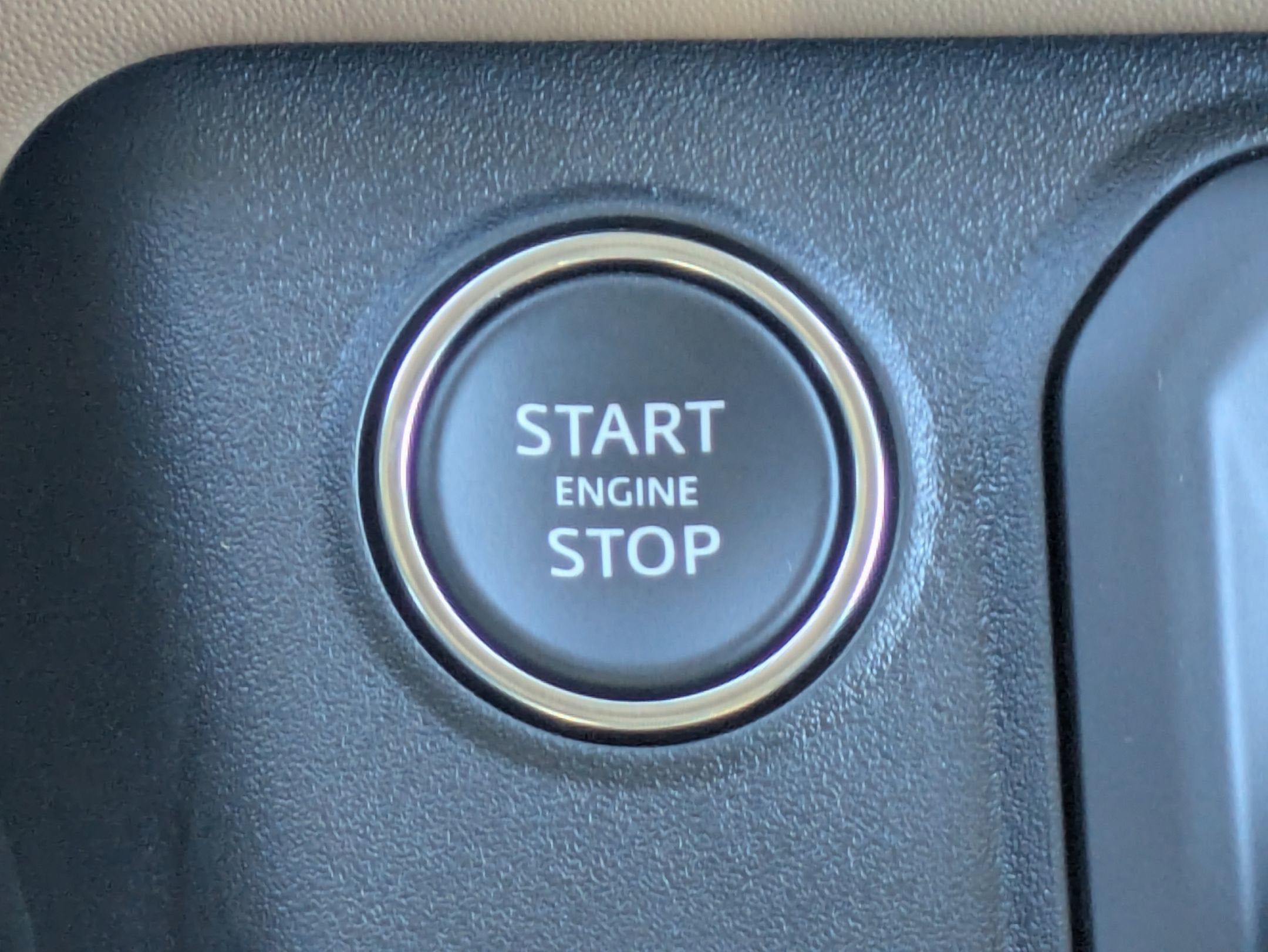 2025 Land Rover Defender X-Dynamic SE