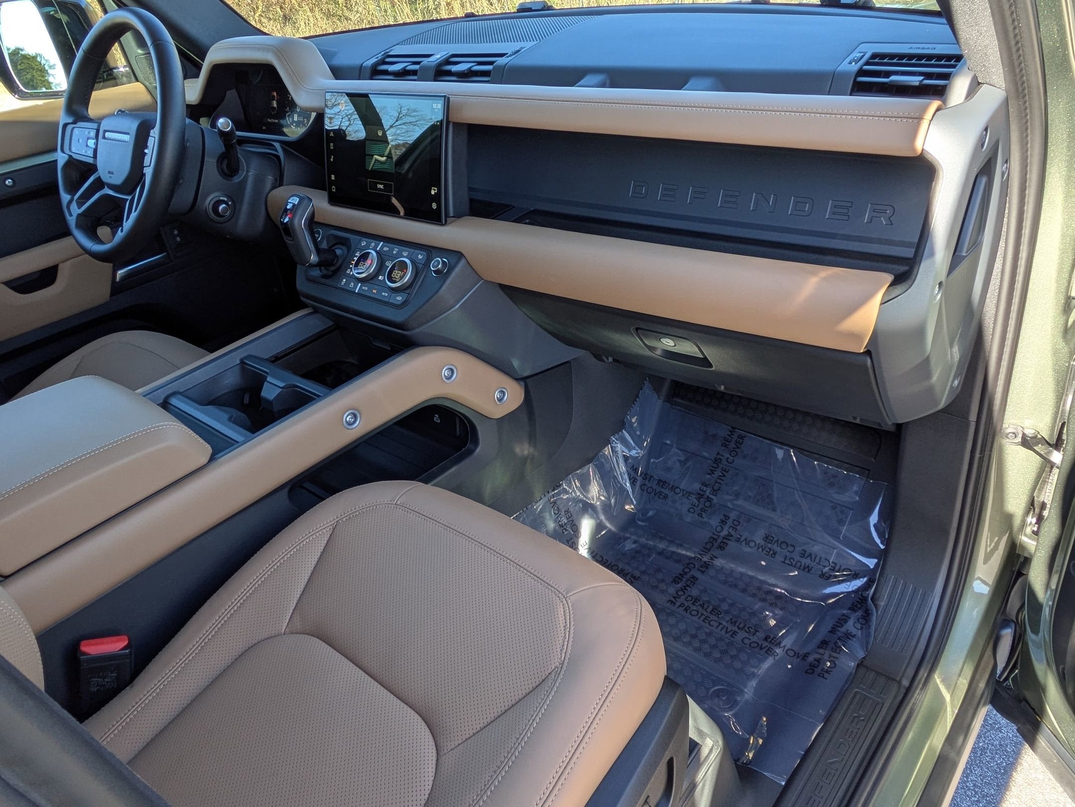 2025 Land Rover Defender X-Dynamic SE