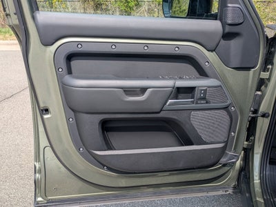 2024 Land Rover Defender X-Dynamic SE