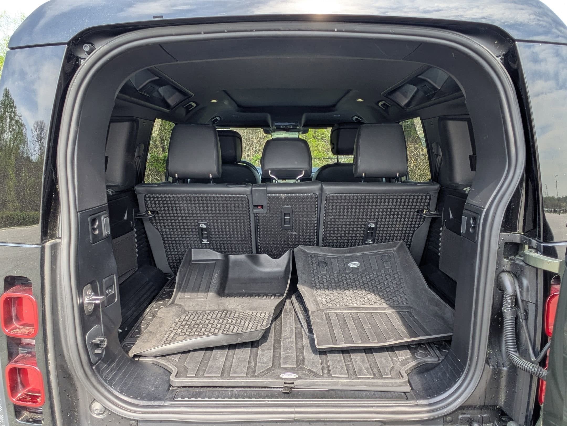 2024 Land Rover Defender X-Dynamic SE