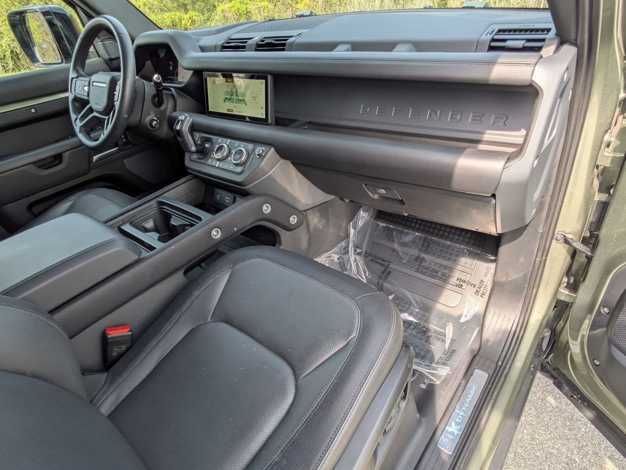 2024 Land Rover Defender X-Dynamic SE