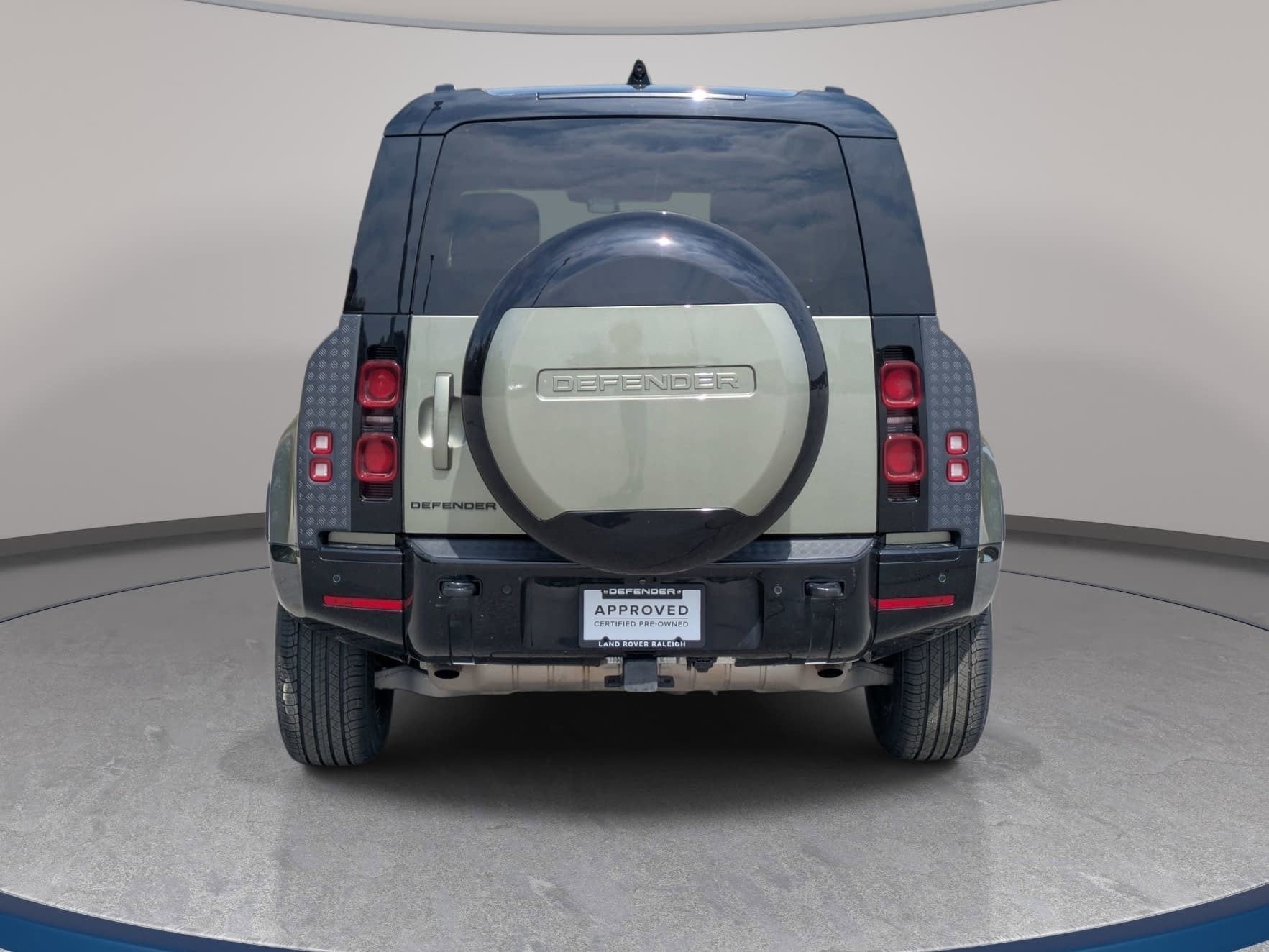 2024 Land Rover Defender X-Dynamic SE