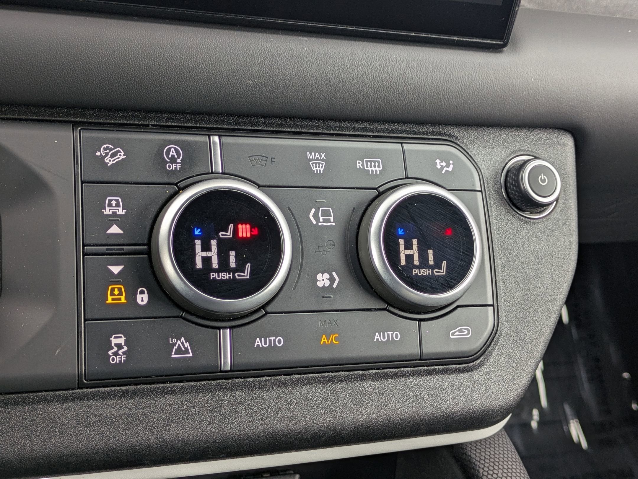 2023 Land Rover Defender X-Dynamic SE