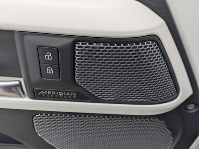 2023 Land Rover Defender X-Dynamic SE