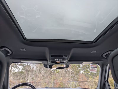 2023 Land Rover Defender X-Dynamic SE