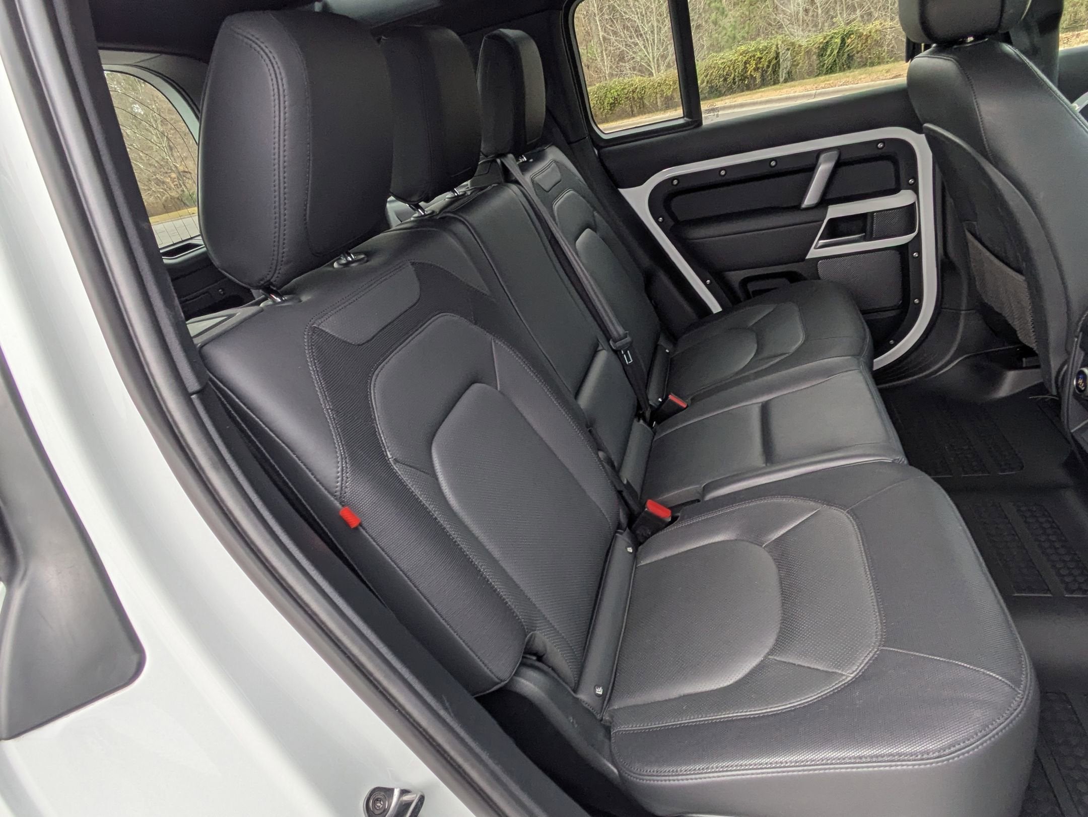 2023 Land Rover Defender X-Dynamic SE