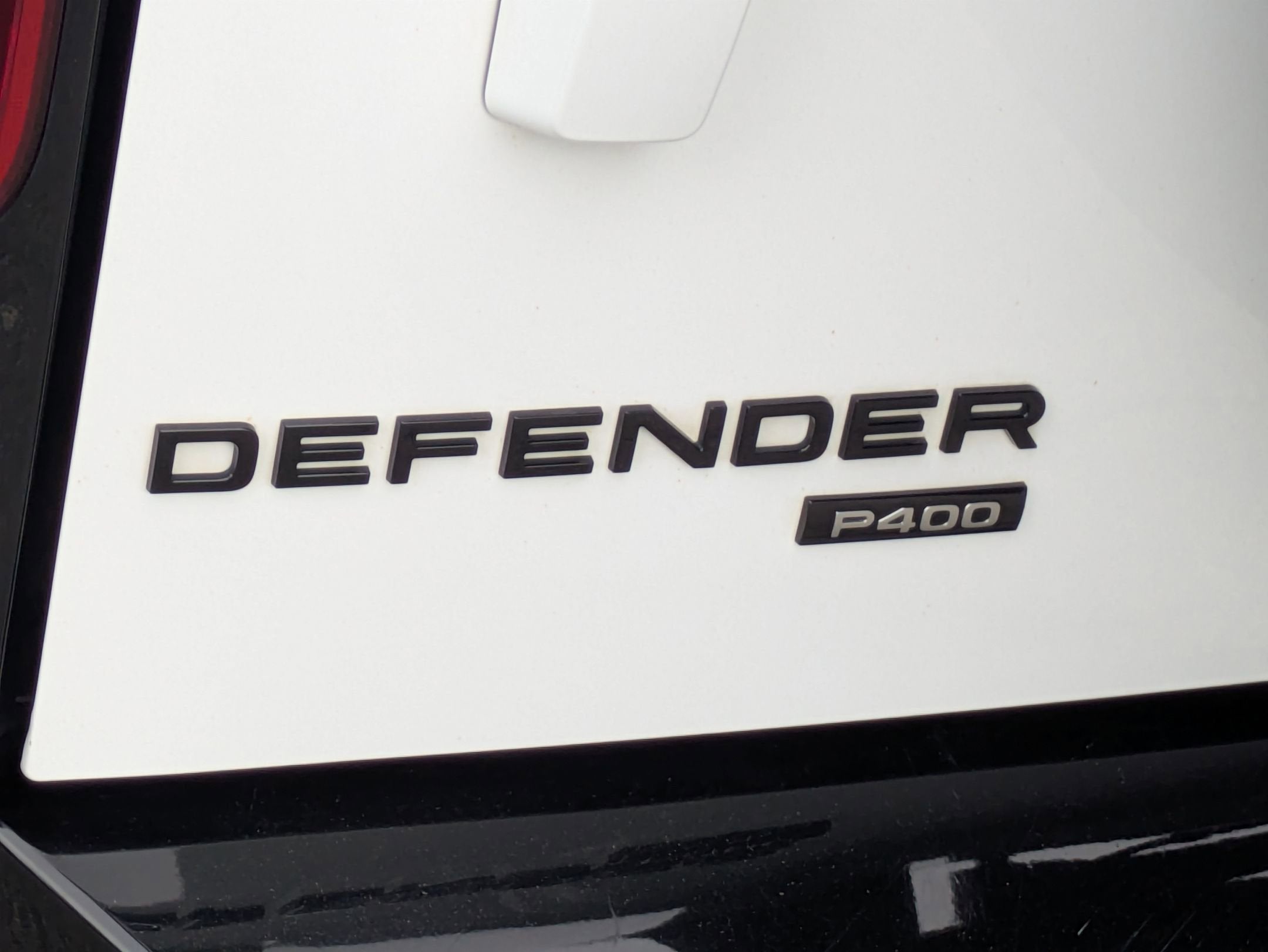 2023 Land Rover Defender X-Dynamic SE