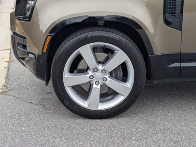 2025 Land Rover Defender X-Dynamic SE