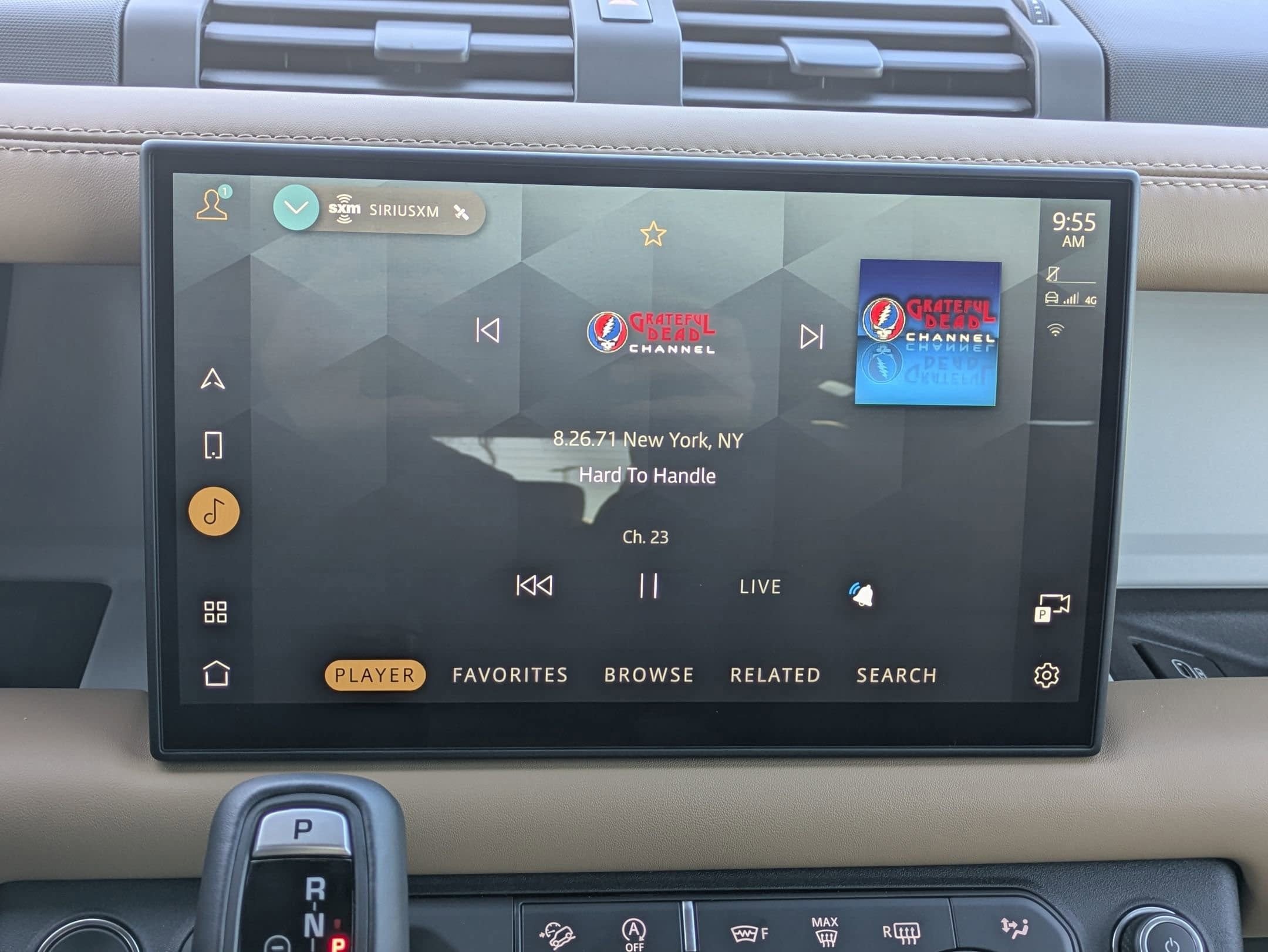 2025 Land Rover Defender X-Dynamic SE