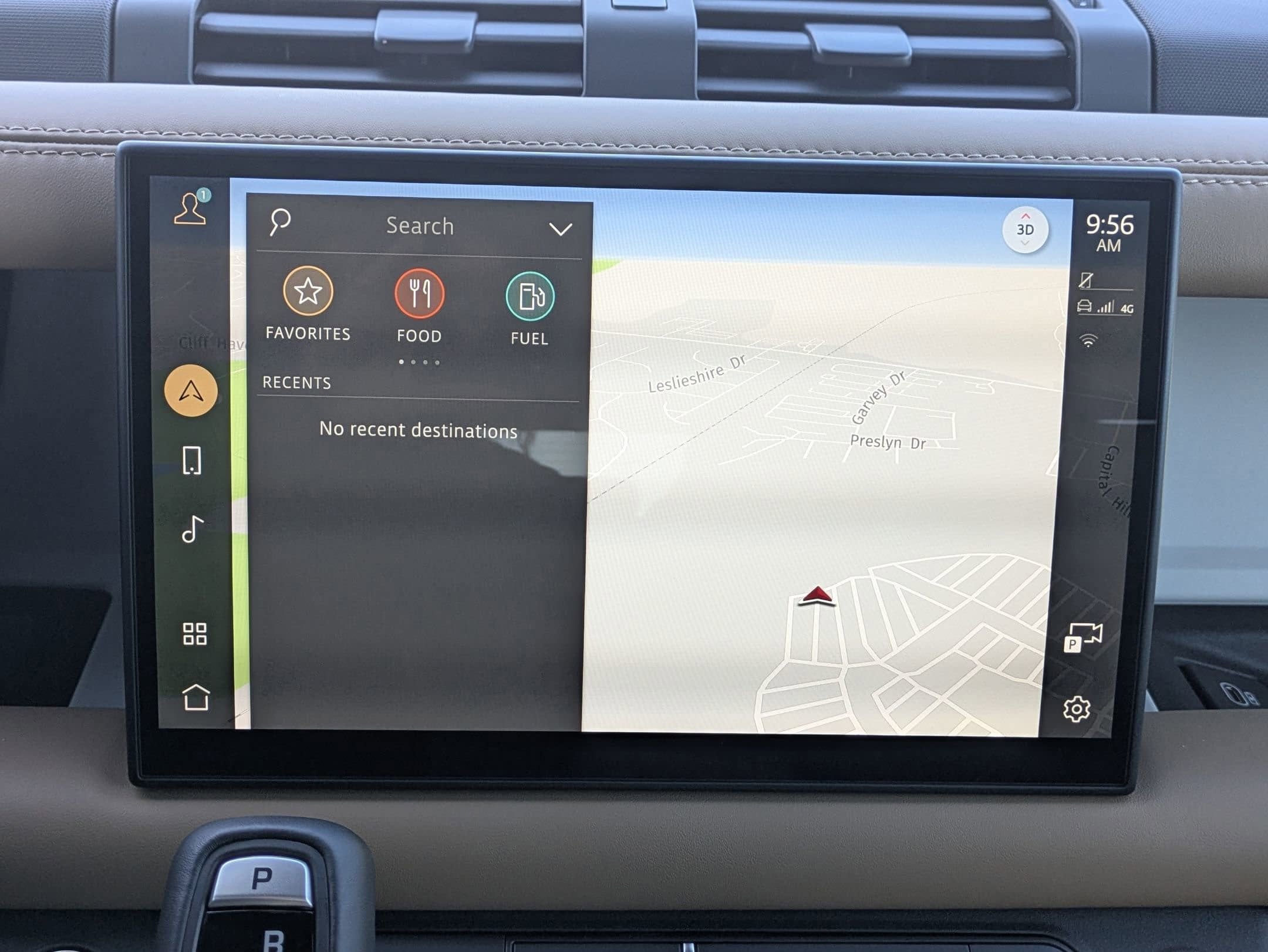 2025 Land Rover Defender X-Dynamic SE