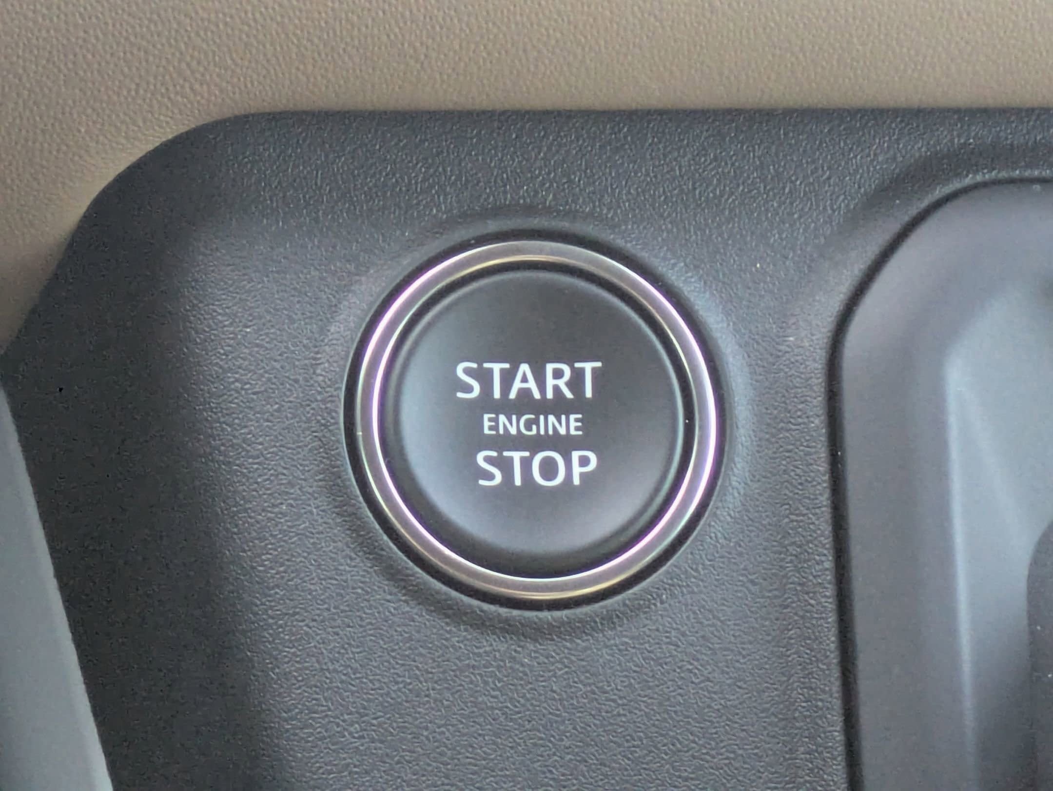 2025 Land Rover Defender X-Dynamic SE