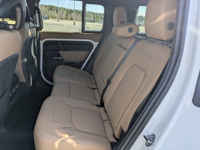 2025 Land Rover Defender X-Dynamic SE